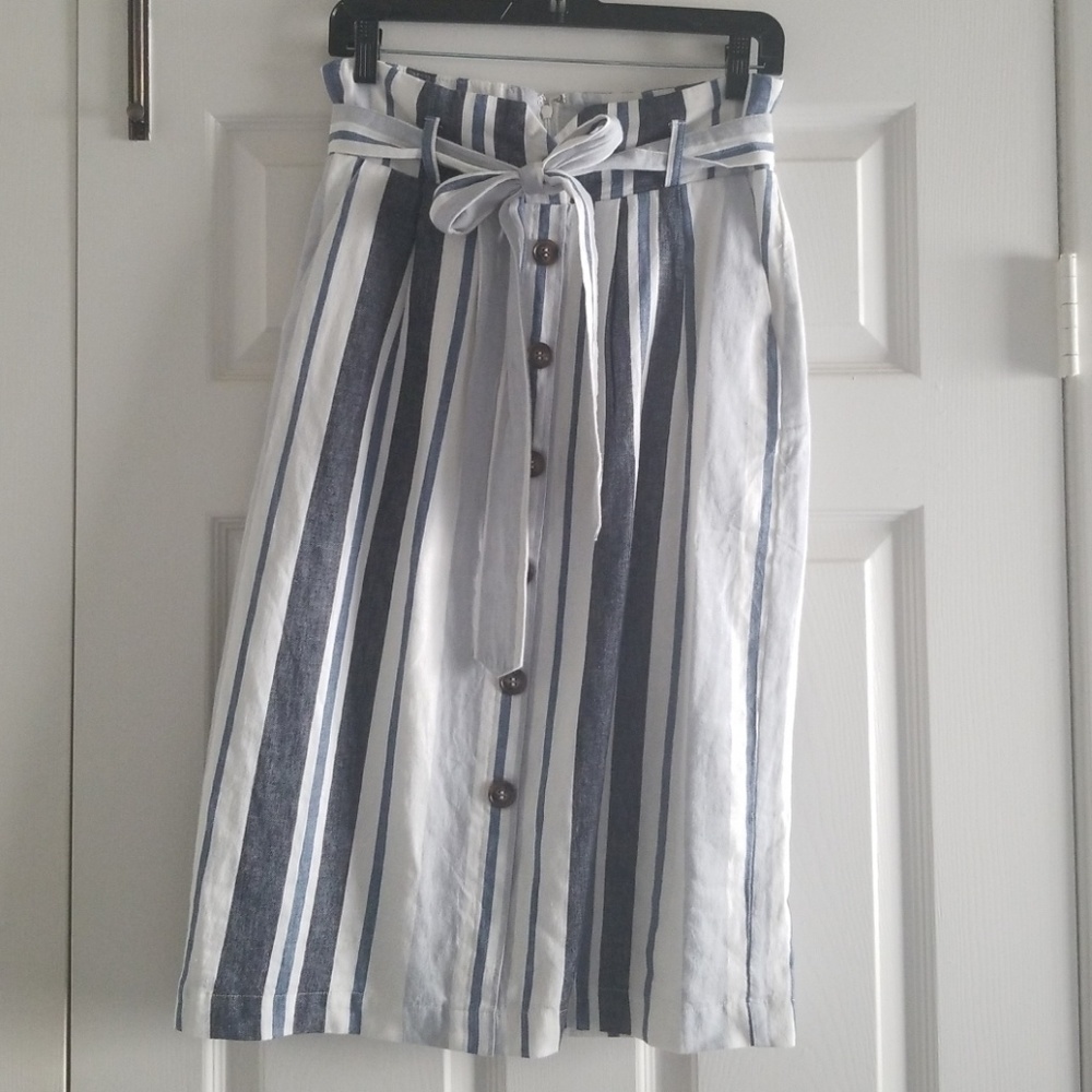Paper bag waist skirt